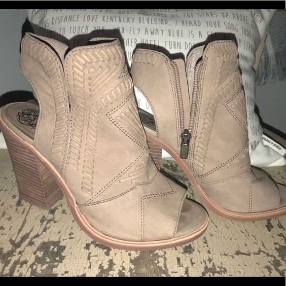 Vince Camuto | Shoes | Vince Camuto 